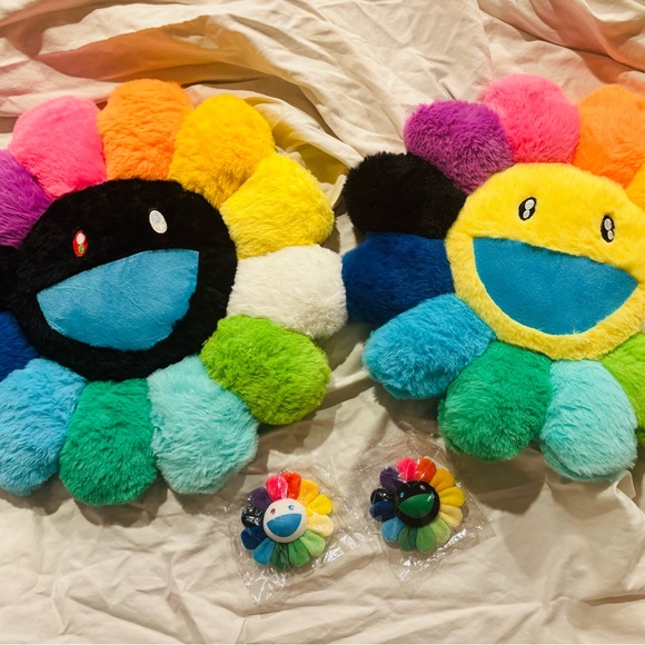 Takashi Murakami Rainbow Flower Bundle Set! - Picture 3 of 3